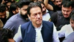 عمران خان کی ایک آنکھ نارمل ہوچکی، جیل ملاقاتوں اور صحت سے متعلق رپورٹ سپریم کورٹ میں جمع