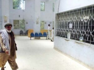 لاہور: جنرل اسپتال کے ایمرجنسی وارڈ سے لاکھوں روپے کی ادویات اور سامان چوری
