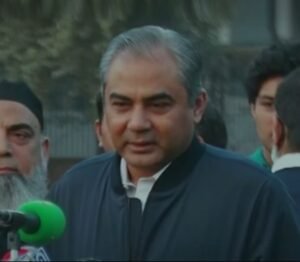 لندن، محسن نقوی سے کرکٹ پر سوالات کی بوچھاڑ، جواب دینے سے انکار کر دیا