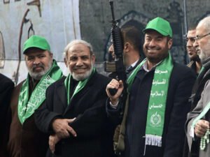 حماس بھی بورڈ آف پیس معاہدے سے متفق، غیر مسلح ہونے پر آمادگی ظاہر کر دی، برطانوی میڈیا