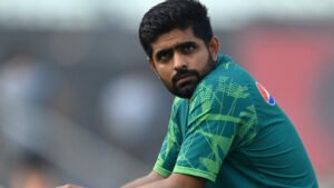 بابر اعظم نے ٹیسٹ کپتانی قبول کرنے کیلیے کیا کڑی شرط رکھی؟ رپورٹ میں انکشاف
