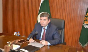 آفیسران اپنے محکموں کو عوامی شکایات کے فوری ازالے کے لیے مزید متحرک کریں، چیف سیکرٹری